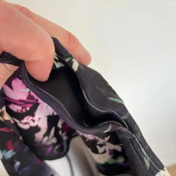 Old navy athletic extra-high rise leggings floral patterns size medium - Picture 6 of 7